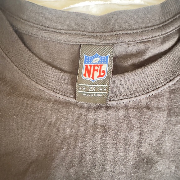 NFL Logo Black T-Shirt XXL NWT - Picture 6 of 7